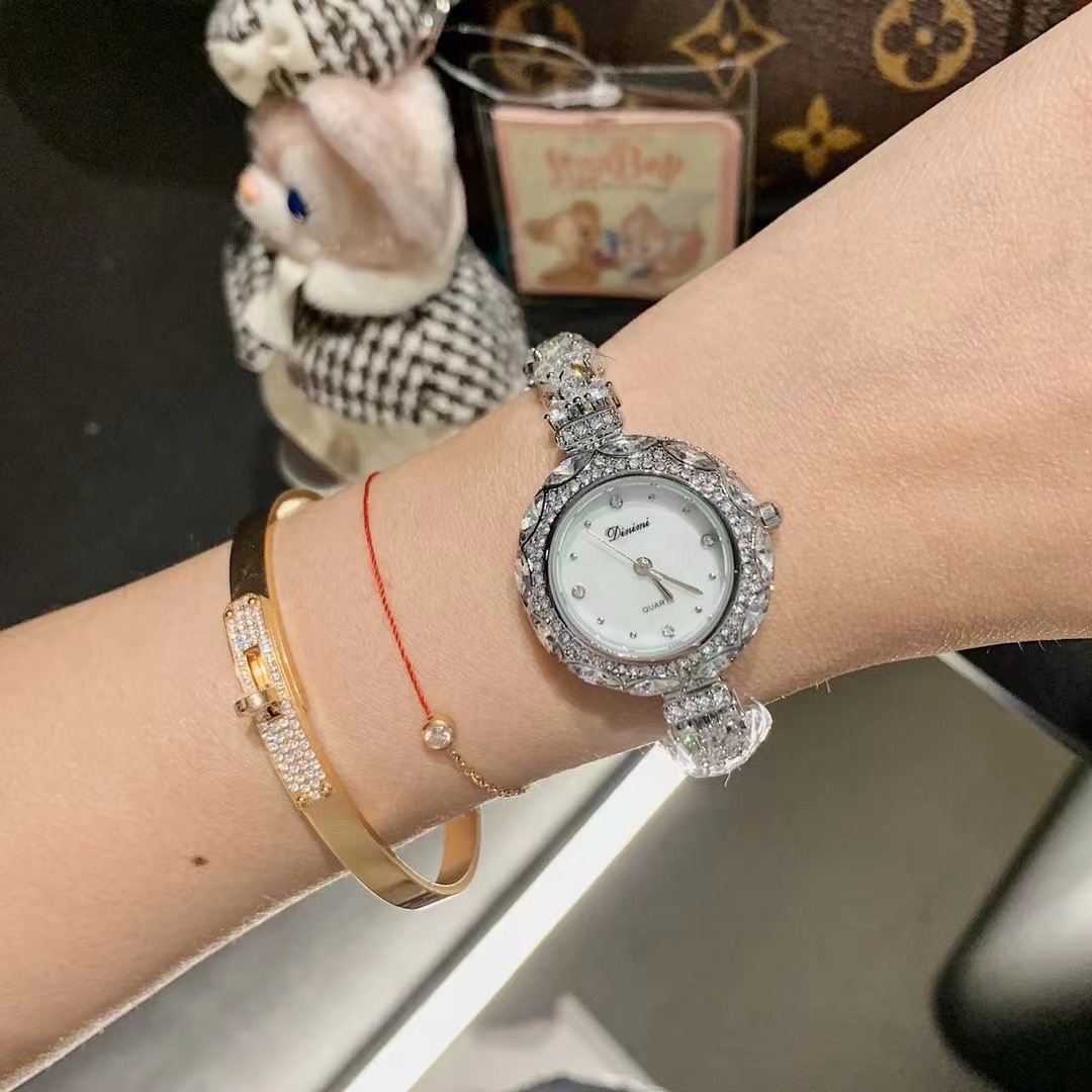 Relógio de pulseira feminino d - Luxury Watch Value avaliação e preço